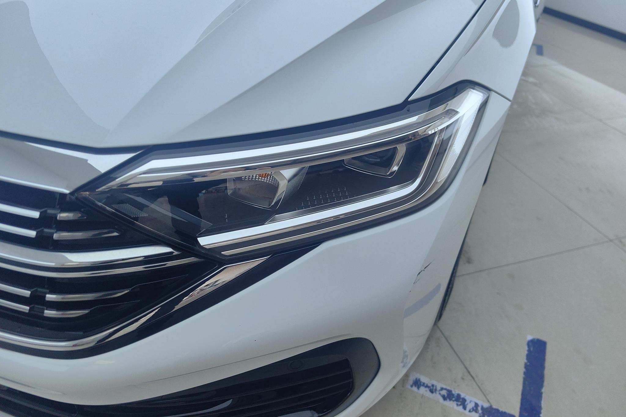 Volkswagen Sagitar 2023 300TSI DSG