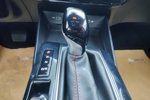 MG MG5 2022 Темно-серый из Китая, фото 2