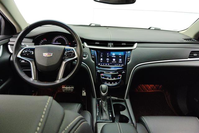 Cadillac XTS 2018 — фото 11
