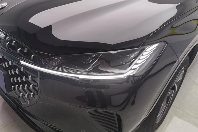 Lincoln Corsair 2024 1.5 T 2 WD Hybrid — фото 4