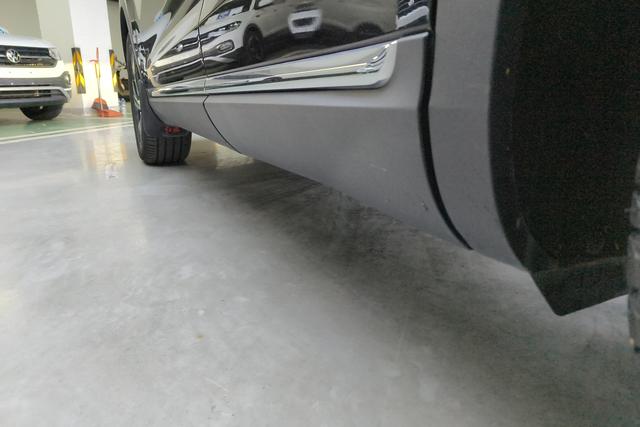 Red flag HS5 id 3804579 из Китая 15