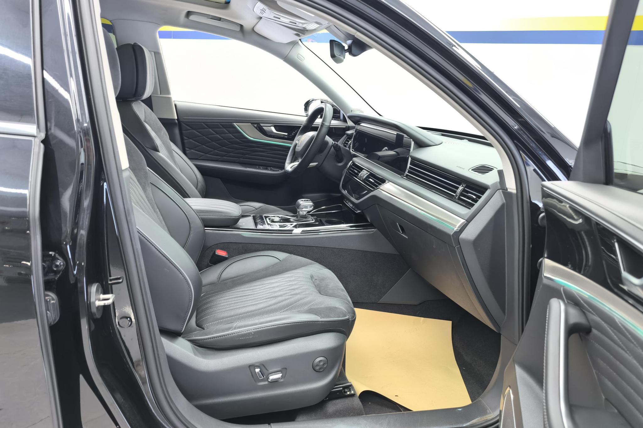 Hongqi HS5 2022 2.0T