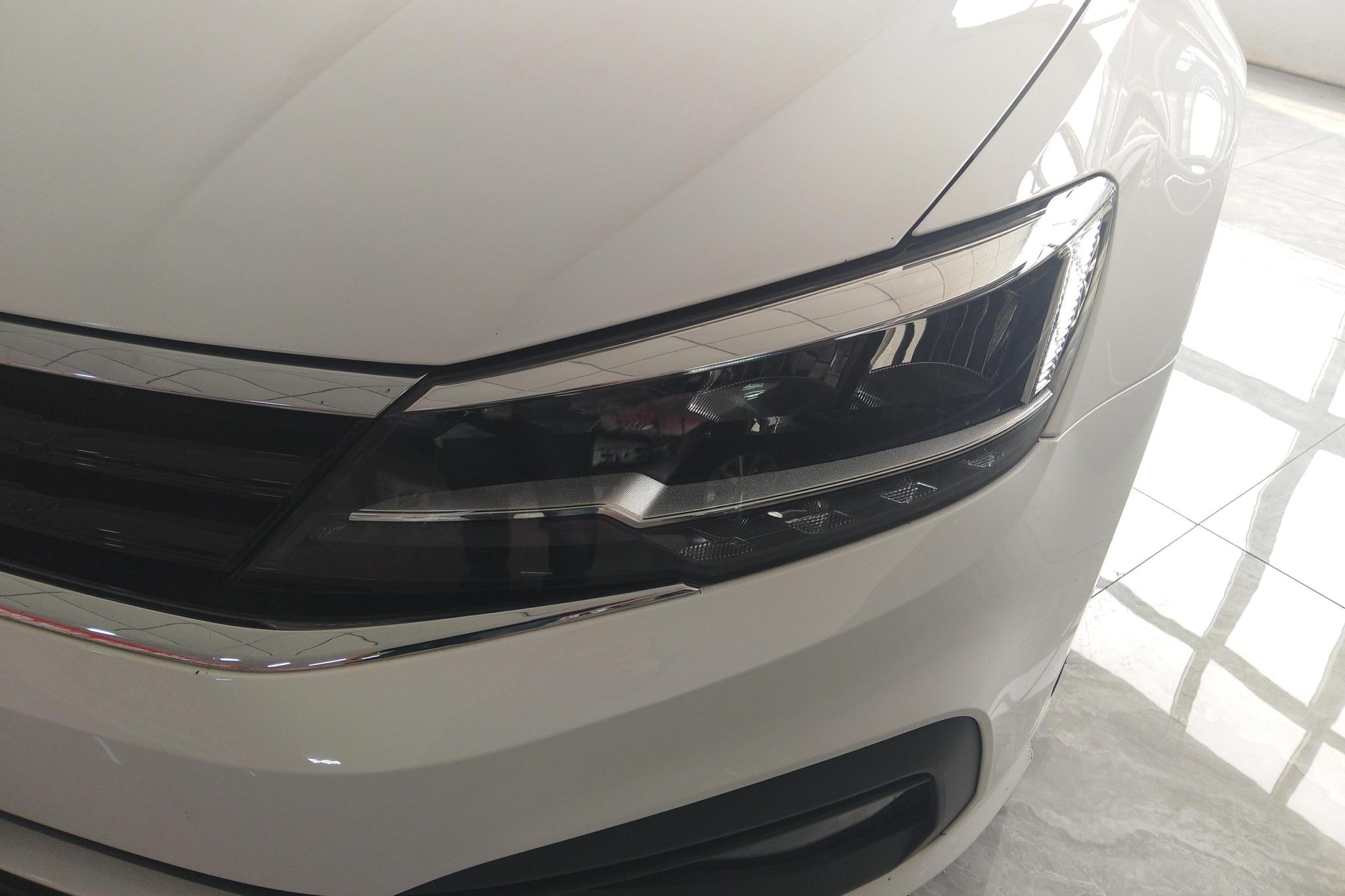 Volkswagen Lamando 2021 230TSI DSG