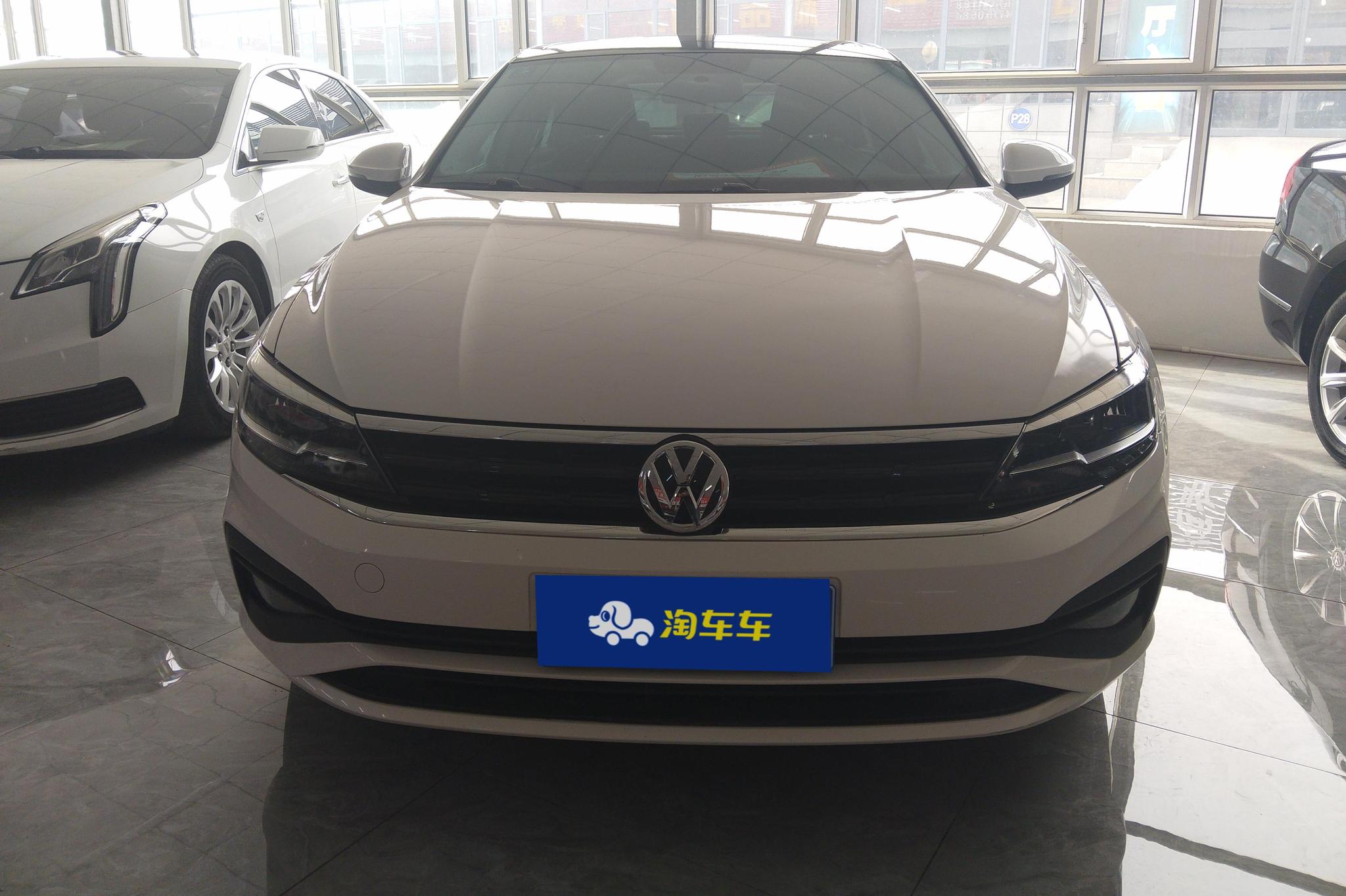 Volkswagen Lamando 2021 230TSI DSG