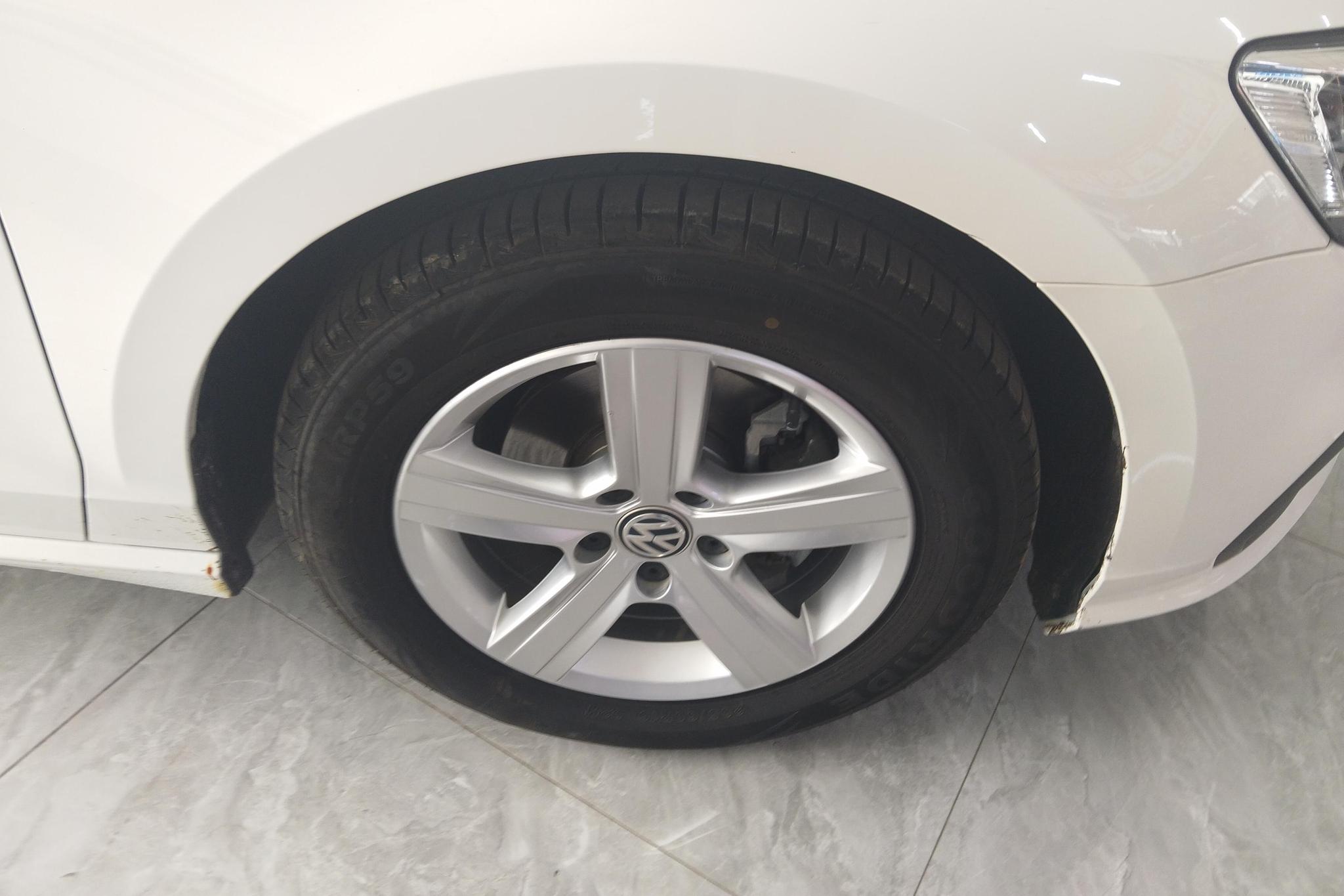Volkswagen Lamando 2021 230TSI DSG