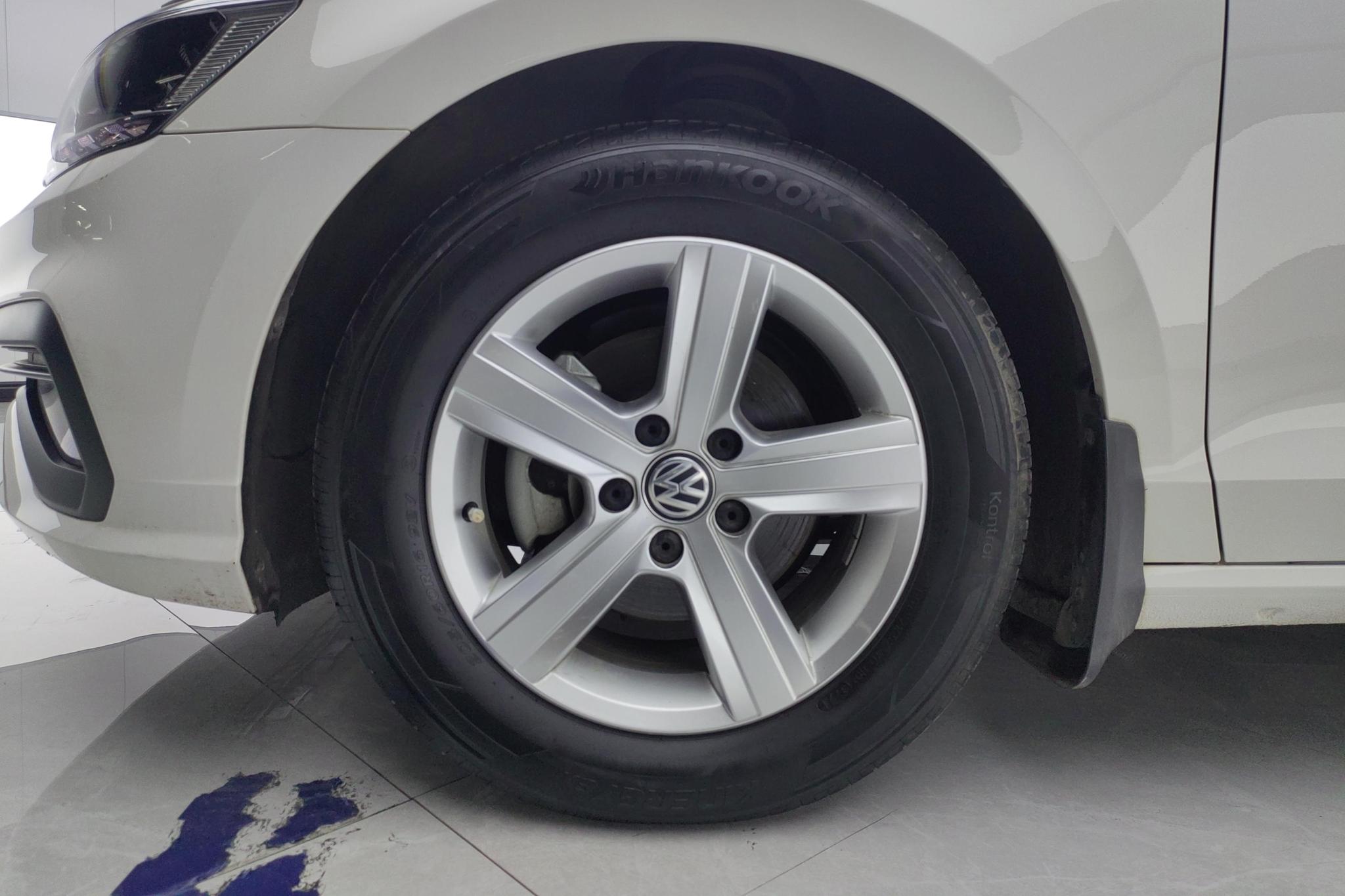 Volkswagen Lamando 2021 230TSI DSG