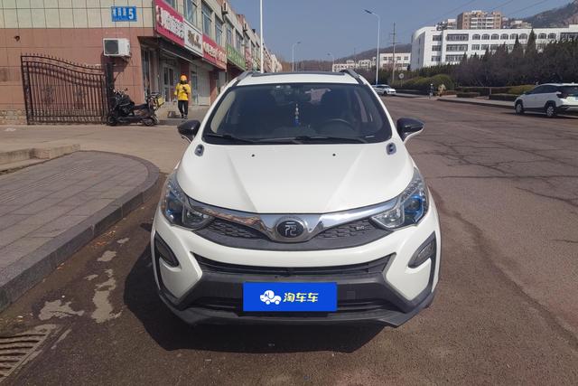 BYD Yuan 2016 1.5 L MTPremium — фото 2