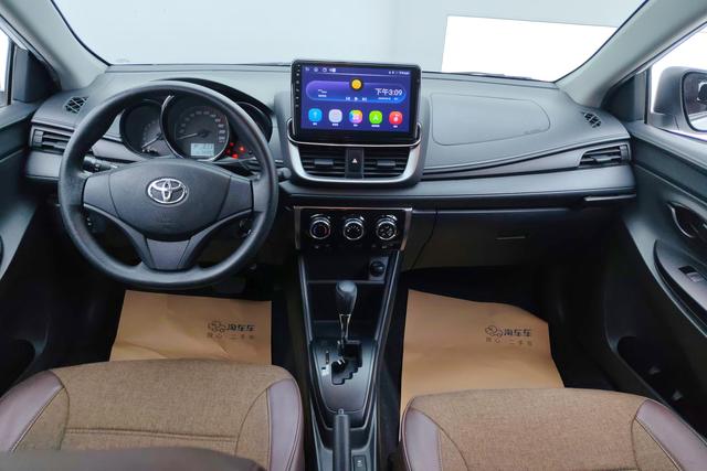 Toyota YARiS L 2020 — фото 14