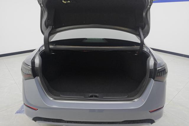 Nissan Xuan Yi 2020 Темно-серый из Китая, фото 5