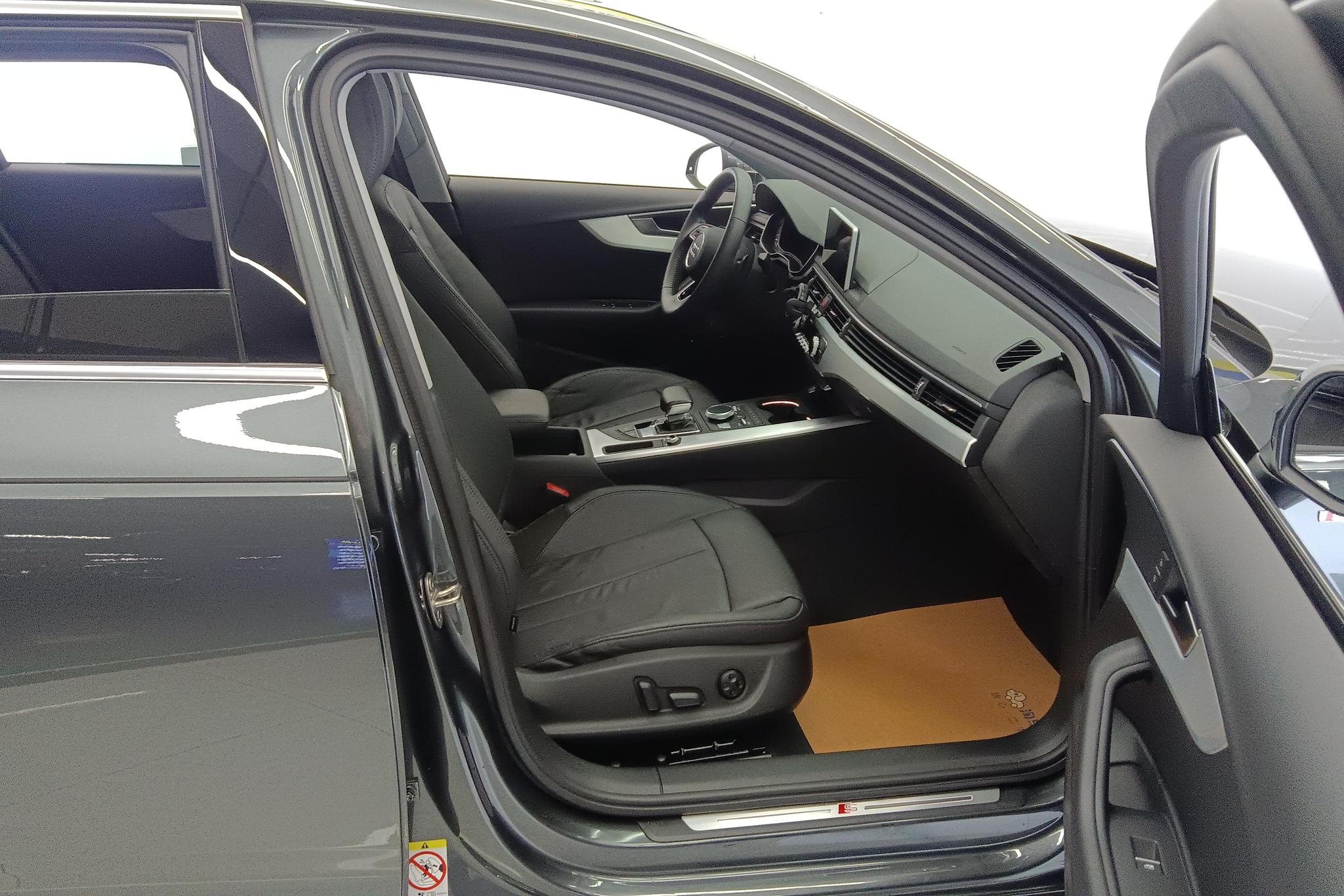 Audi A4L 2019 40 TFSI Fashion VI