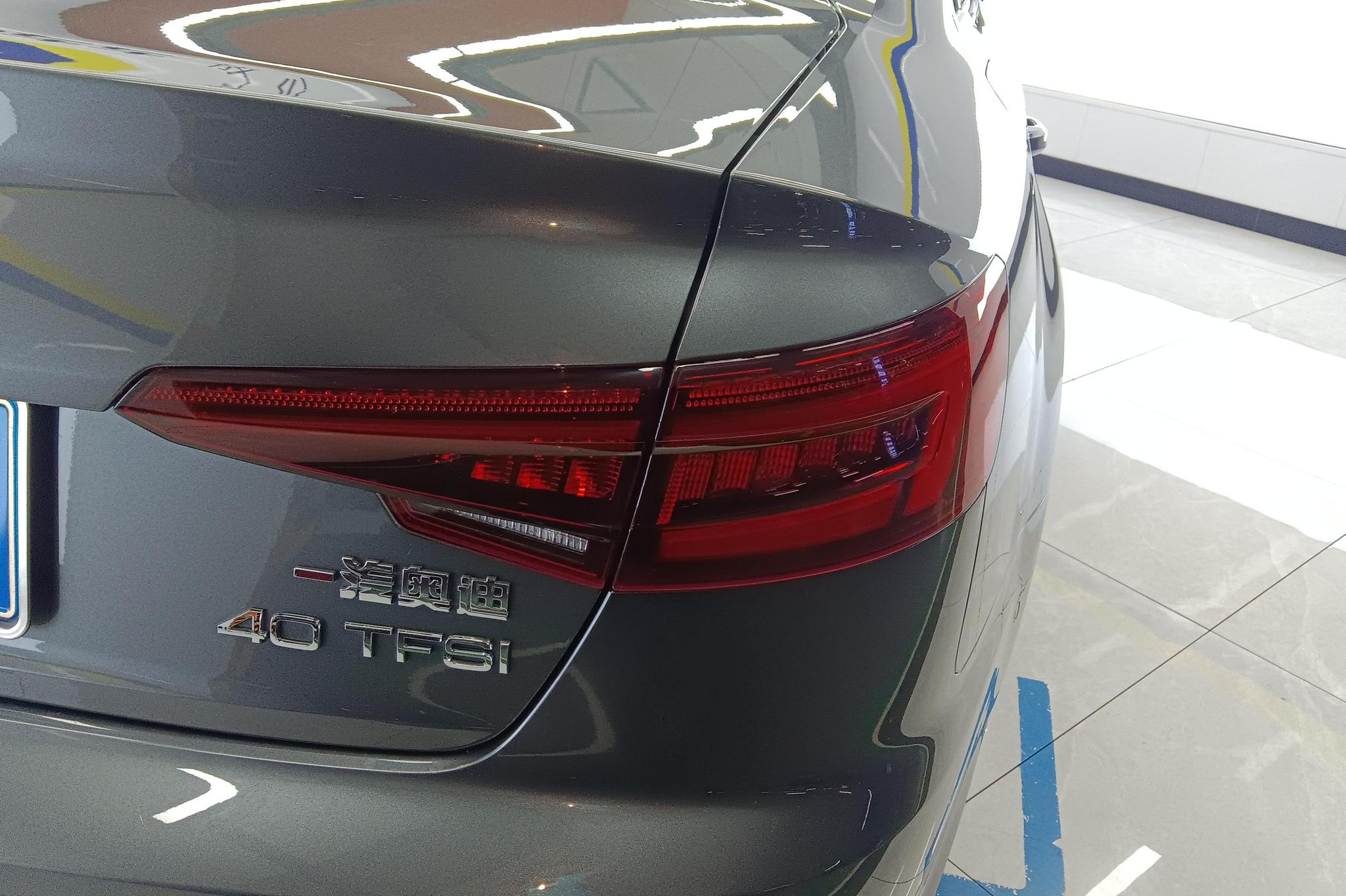 Audi A4L 2019 40 TFSI Fashion VI