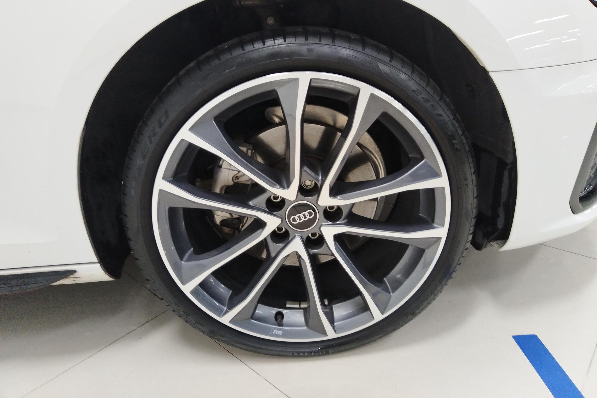 Audi A4L 2024 40 TFSI Luxury
