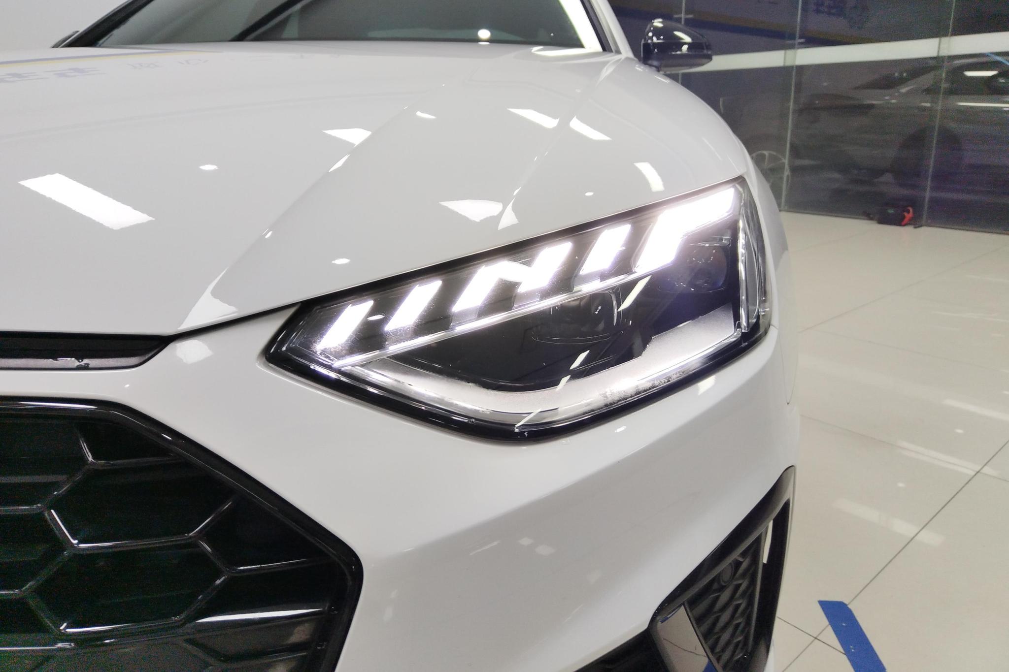 Audi A4L 2024 40 TFSI Luxury