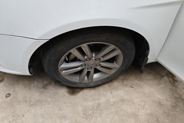 Geely Emgrand 2017 1.5 L CVT — фото 7
