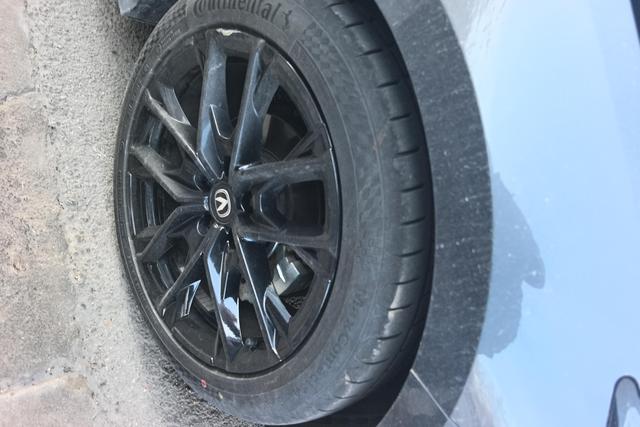 Changan UNI-V 2024 1.5 T Premium — фото 5