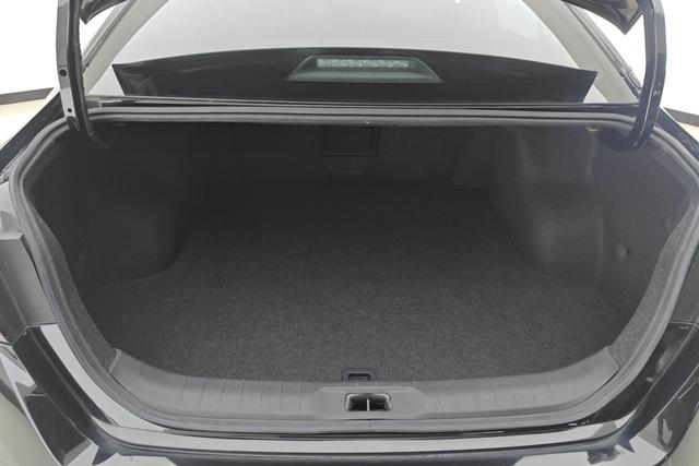 Nissan Teana 2020 2.0 L XL — фото 17