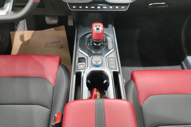 Geely Automobile Geely ICON id 3840990 из Китая 14