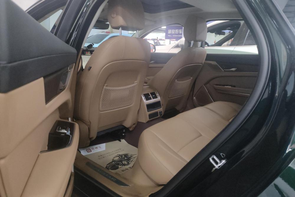 Jaguar XFL, фото 16