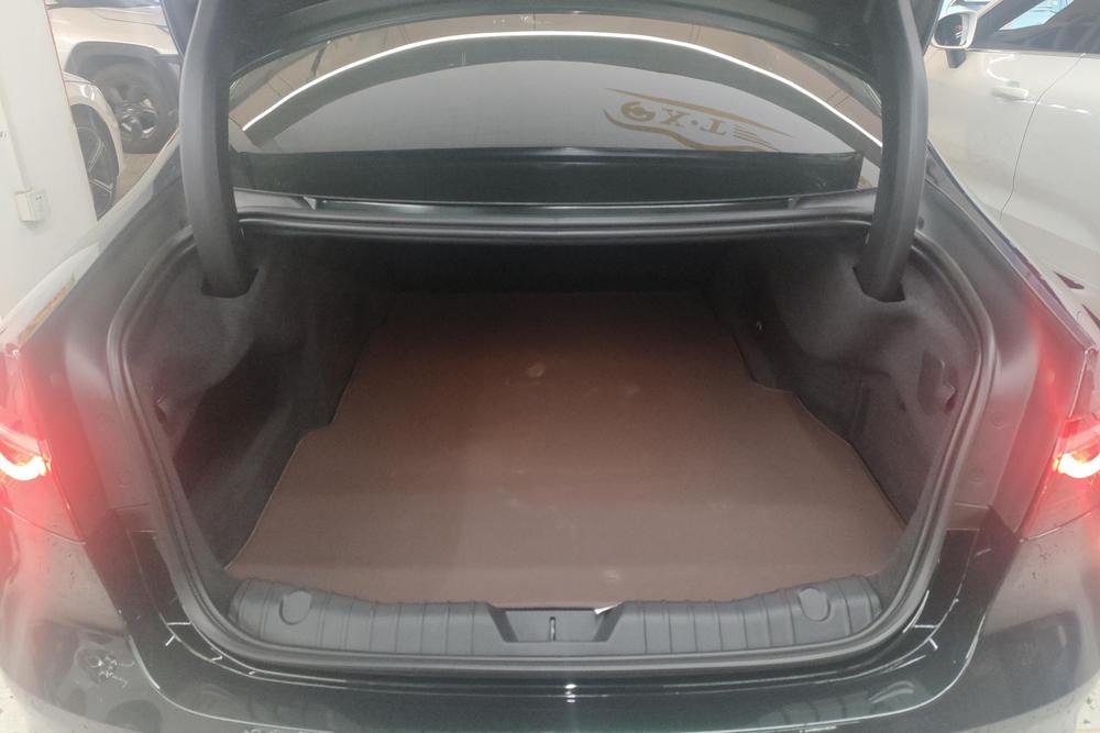 Jaguar XFL, фото 17