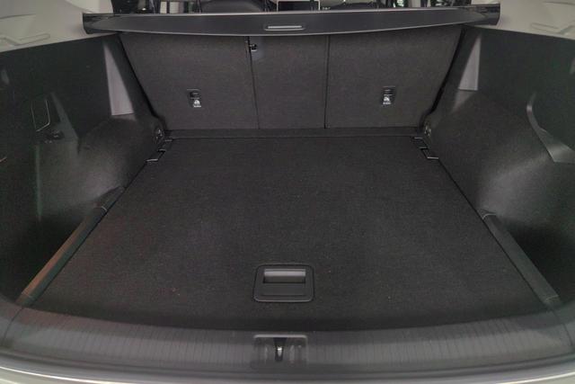 Volkswagen Tiguan L 2022 330 TSI AT 2 WDR-Line — фото 17