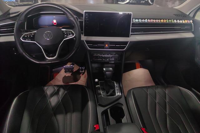 Volkswagen Tiguan L 2022 330 TSI AT 2 WDR-Line — фото 13