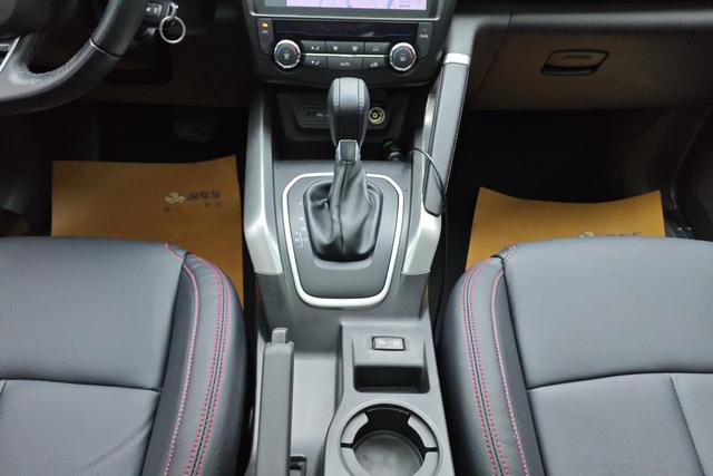 Dongfeng Kadjar 2017 2.0 L 2 WD — фото 14