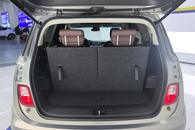 Buick GL6 2018 18 T 6 Premium — фото 17