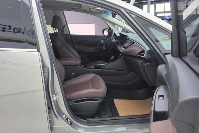 Buick GL6 2018 18 T 6 Premium — фото 15