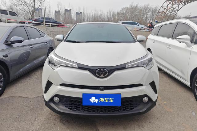 Toyota C-HR 2020 2.0 L — фото 2