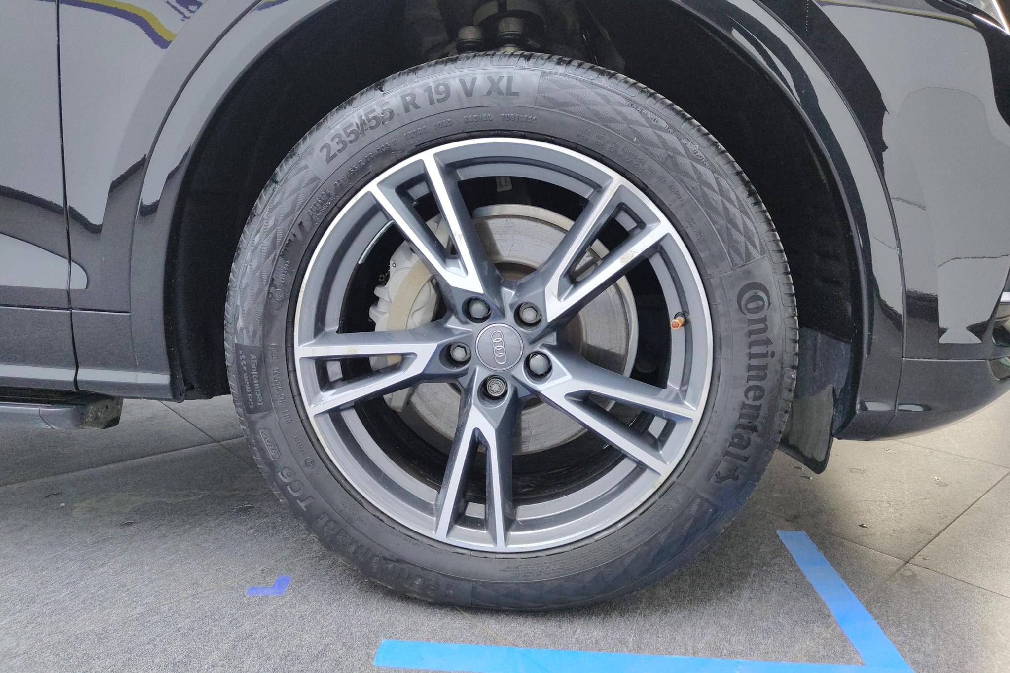 Audi Q5L 2018 40 TFSI Fashion V