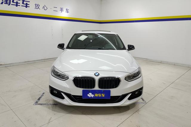 BMW 1-Series 2018 118i Sport — фото 2