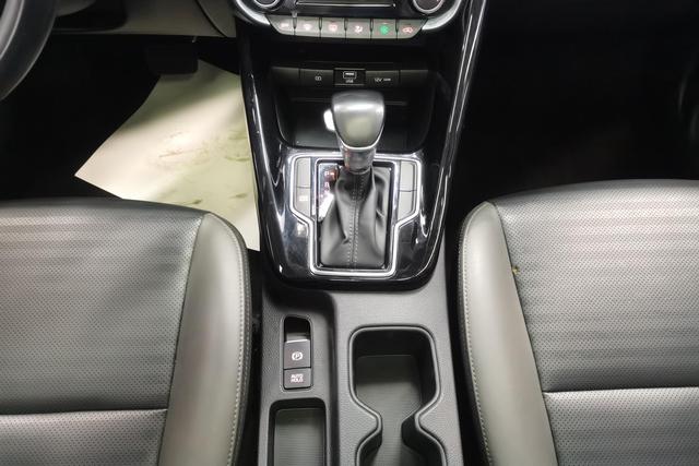 Kia Sportage 2018 2.0 L AT V — фото 14