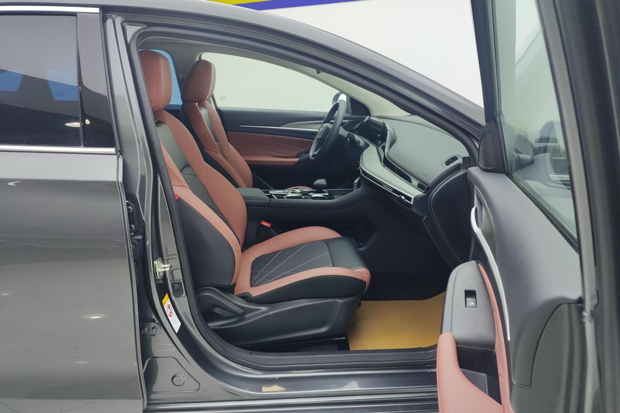 Changan Eado 2022 PLUS NE 1.4T GDI DCT Luxury