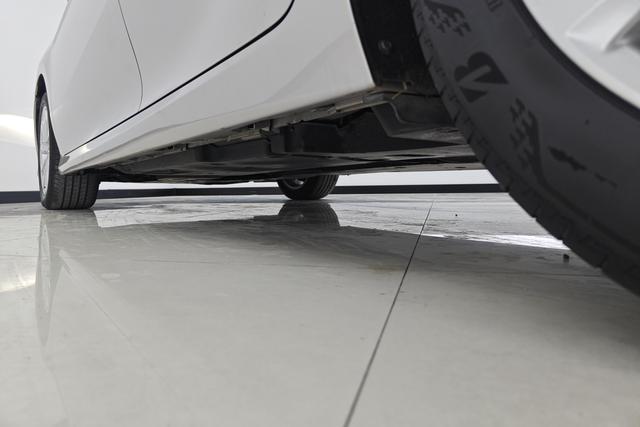 Toyota Camry 2019 — фото 8