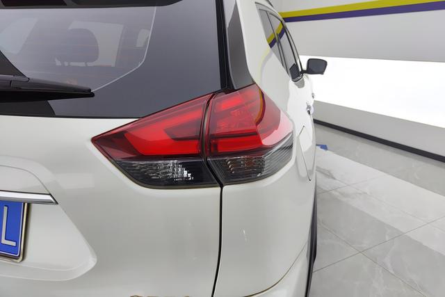 Nissan Qijun 2018 Белый из Китая, фото 5