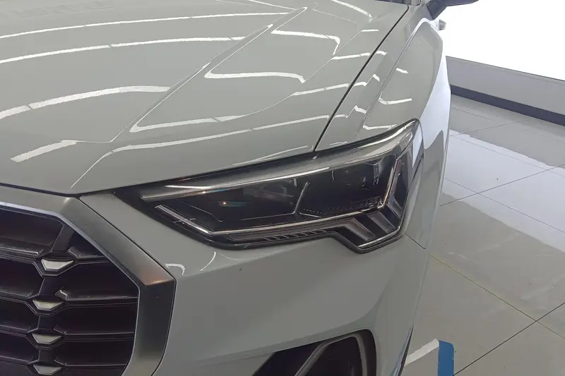 Audi Q 3 40 TFSI — фото 4