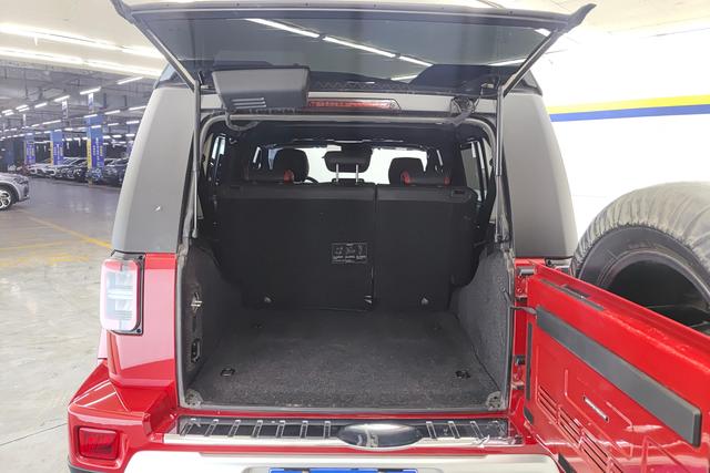BAIC BJ40 2023 2.0 T AT 4 WD — фото 17
