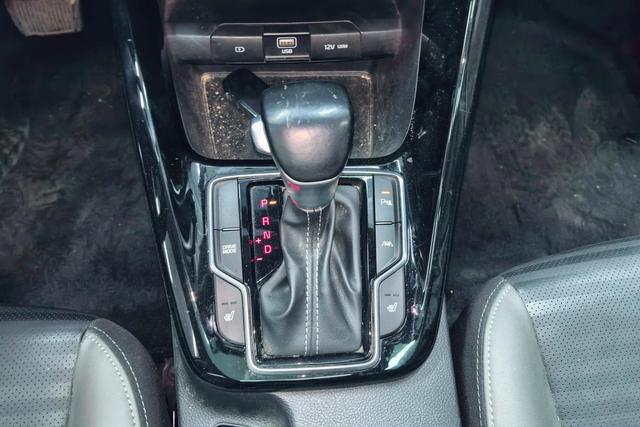 Kia Sportage 2019 2.0 L AT — фото 14