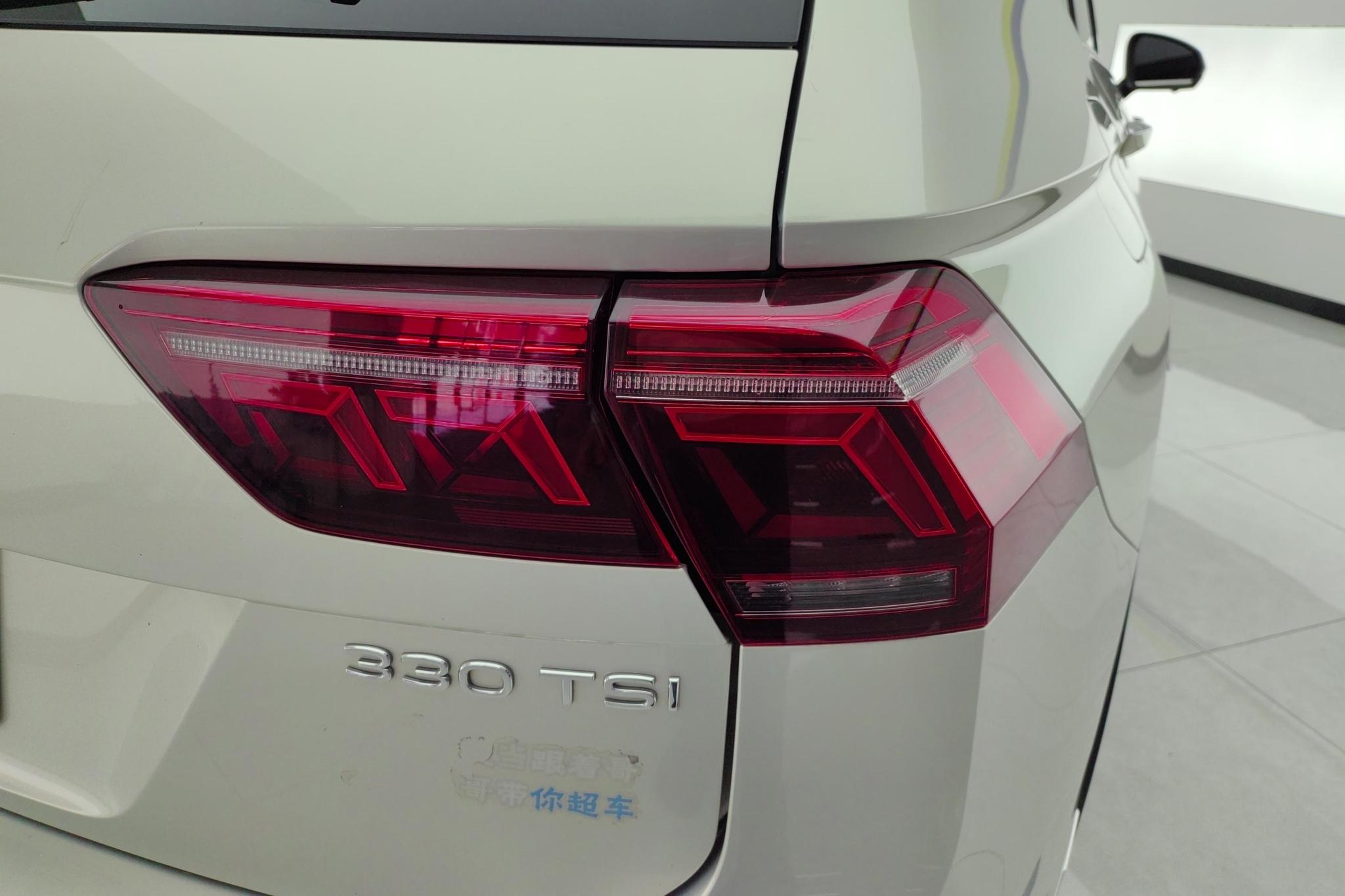 Volkswagen Tiguan L L 2022 330TSI AT R-Line