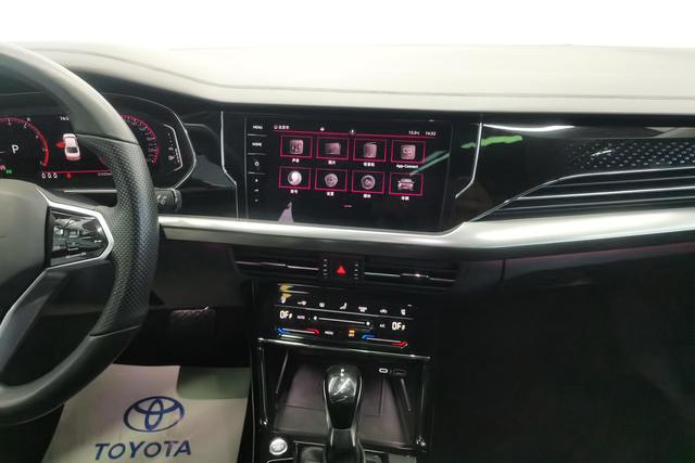 Volkswagen Passat 2022 330 TSI — фото 11