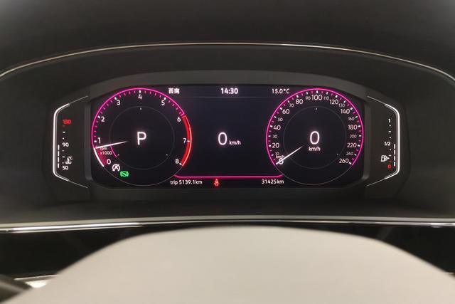 Volkswagen Passat 2022 330 TSI — фото 13