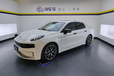 Lynk & Co 03