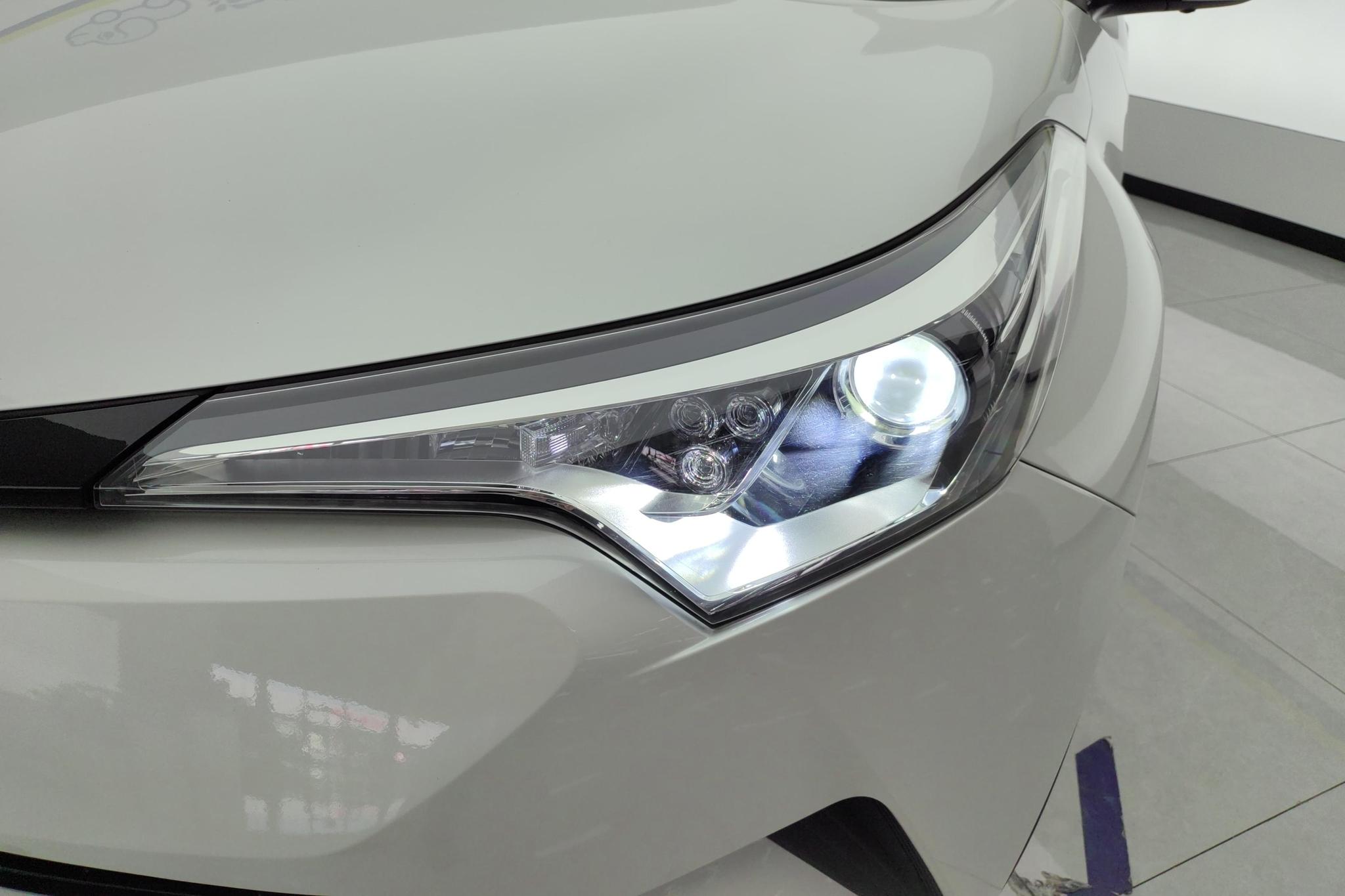 Toyota C-HR 2018 2.0L Lead VI