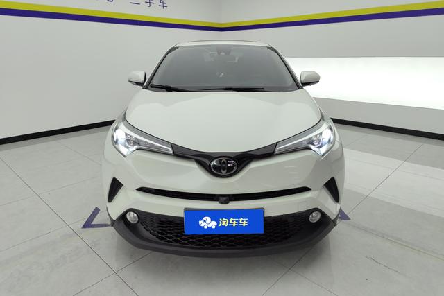 Toyota C-HR 2018 2.0 L VI — фото 2