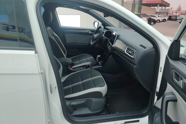 Volkswagen T-Roc 2024 300 TSI DSG — фото 7