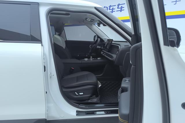 BAIC BJ30 2024 1.5 T DCT 2 WD Pro — фото 16