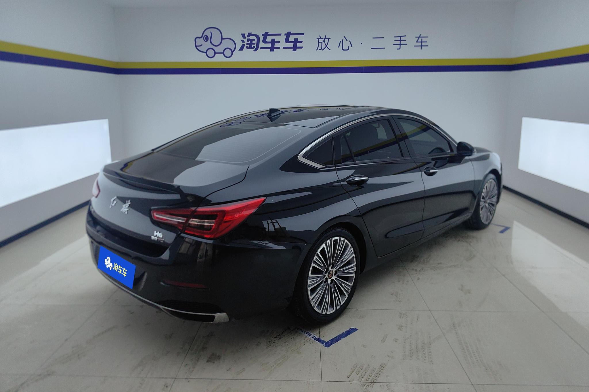 Hongqi H5 2022 1.8T AT
