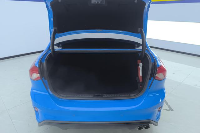 Ford Focus 2022 Eco Boost 180 ATST Line — фото 17