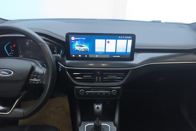 Ford Focus 2022 Eco Boost 180 ATST Line — фото 11