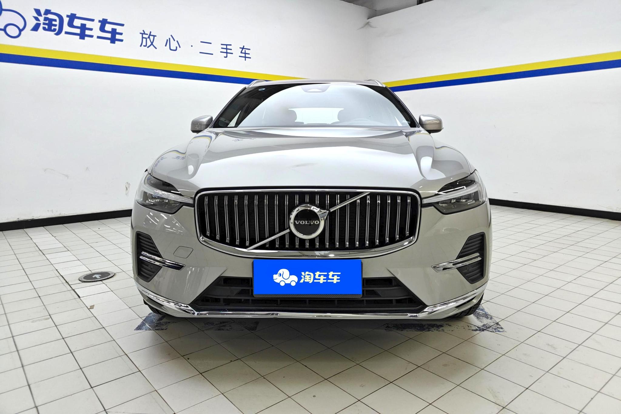 Volvo XC60 2024 B5 Luxury